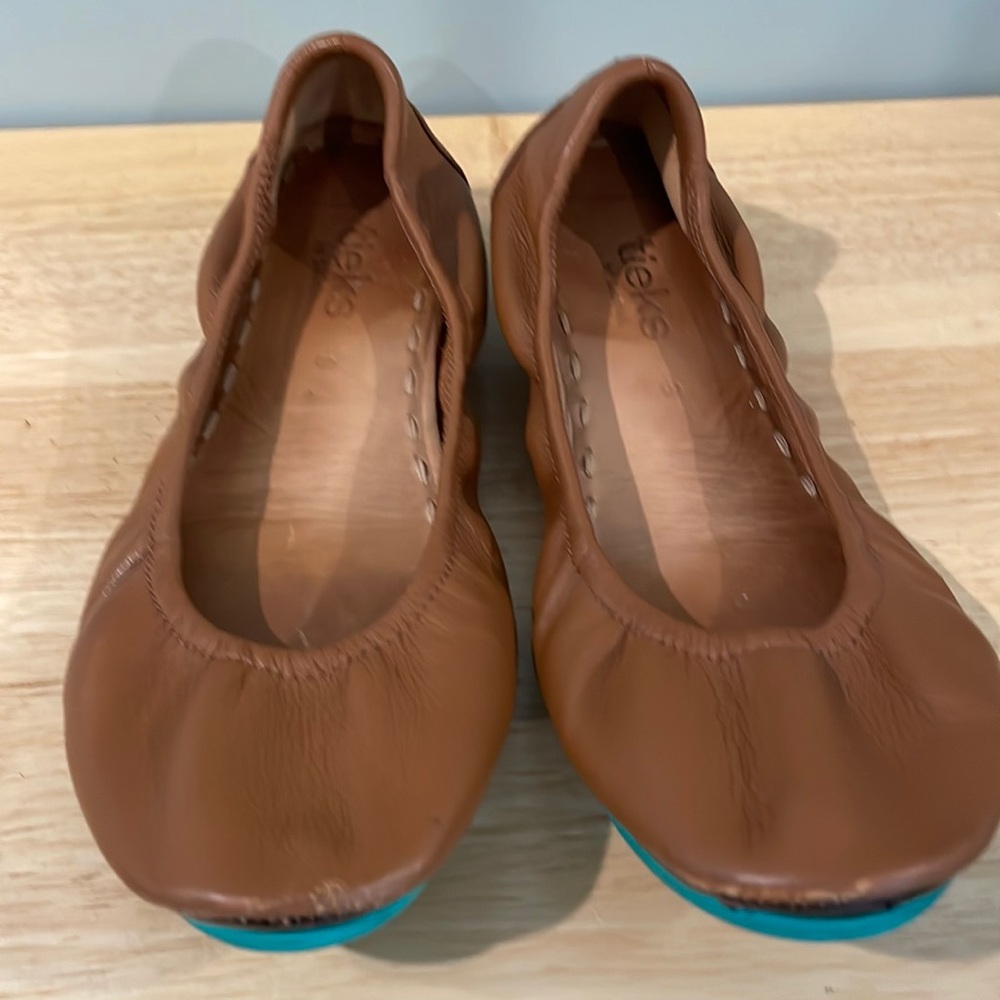 Tieks Foldable Ballet Flats, brown leather size 8